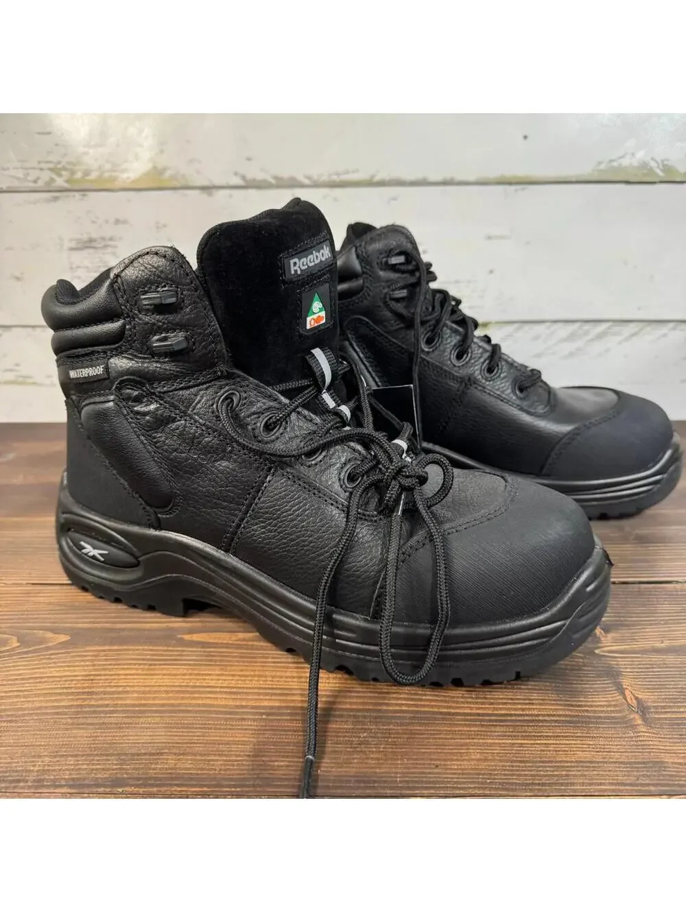 REEBOK TRAINEX WATERPROOF PUNCTURE RESISTANT SPORT BOOTS RB765 NWT 8M/10W WIDE